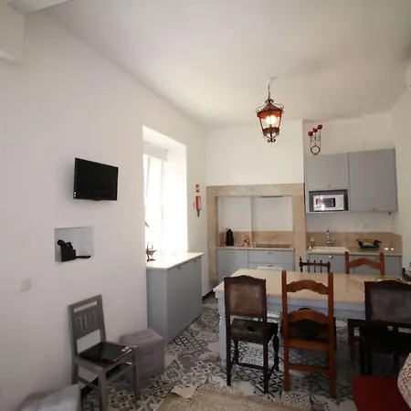 Apartamento De Cintra *