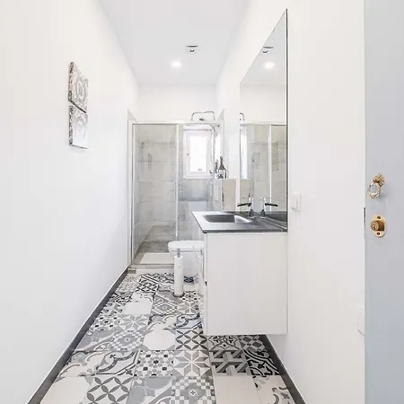 アパート De Cintra *